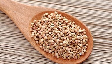 griķu diētas izvēlnes paraugs